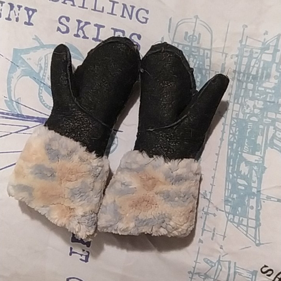 FUR MITTENS girl's - Picture 3 of 4